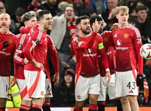 欧联杯赛场，利物浦轮换阵容取胜